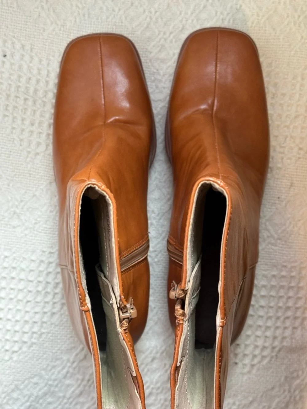 Urban Outfitter Chestnut Platform Boots - Picture 3 of 8